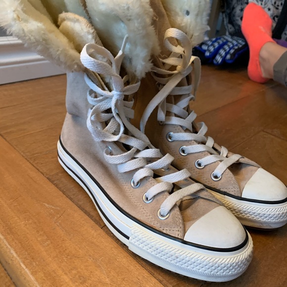 Converse high tops with fur trip - Picture 2 of 5